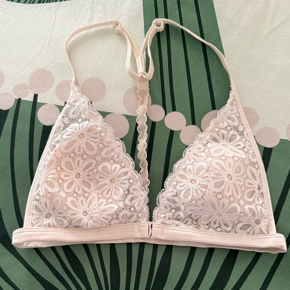 Victoria's Secret Floral Lace Bralette in Cream